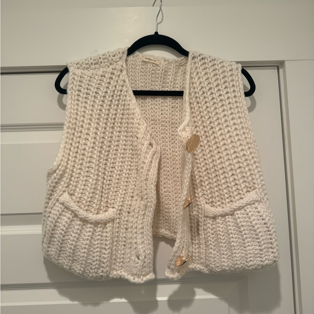 Chunky Sweater Women’s Button Up Vest